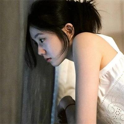 我们在黑夜中相拥